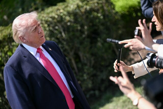 Donald Trump ignora encontro com Papa Leão em meio a Donald Trump ignora encontro com Papa Leão em meio a confrontos