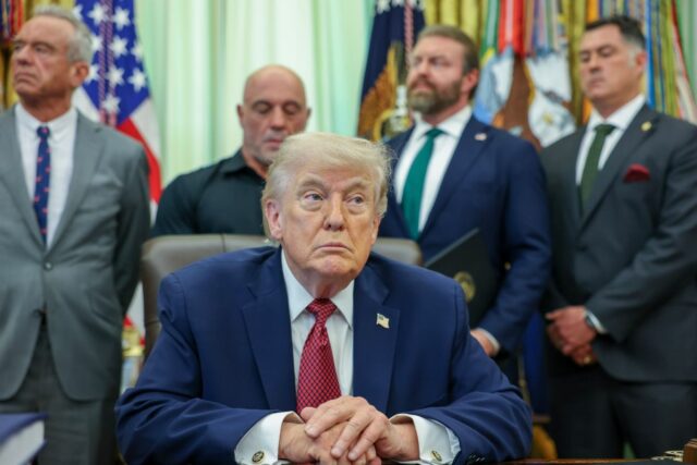 Donald Trump vê pior votação no segundo mandato enquanto o voto dos jovens azeda
