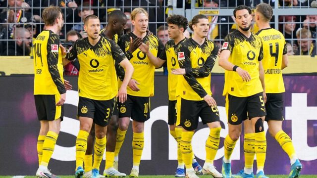 Dortmund garante qualificação para a Liga dos Campeões com vitória por 4 a 0 sobre o Freiburg
