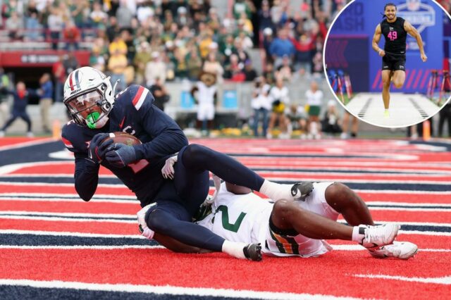 Treydan Stukes nº 2 do Arizona Wildcats intercepta um passe destinado a Kole Wilson nº 2 do Baylor Bears durante a segunda metade do jogo da NCAAF no Casino Del Sol Stadium em 22 de novembro de 2025 em Tucson, Arizona.