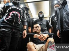 Dua Wanita Diciduk! Rekeningnya Dipakai Sindikat Narkoba Koko Erwin e ‘The Doctor’ Dua Wanita Diciduk! Rekeningnya Dipakai Sindikat Narkoba Koko Erwin e 'The Doctor'