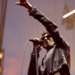 Durante o pôr do sol no Coachella, a estrela de Sombr brilha mais forte e traz à tona Billy Corgan