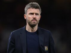 Dwight Yorke perplexo com o debate de Michael Carrick antes da decisão do Man Utd Dwight Yorke perplexo com o debate de Michael Carrick antes da decisão do Man Utd