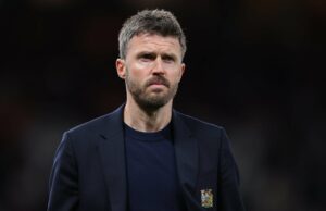 Dwight Yorke perplexo com o debate de Michael Carrick antes da decisão do Man Utd Dwight Yorke perplexo com o debate de Michael Carrick antes da decisão do Man Utd