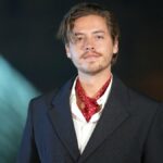 Dylan Sprouse enfrenta invasor na casa de Hollywood Hills e o detém antes da prisão