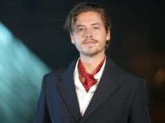 Dylan Sprouse enfrenta invasor na casa de Hollywood Hills e o detém antes da prisão Dylan Sprouse enfrenta invasor na casa de Hollywood Hills e o detém antes da prisão