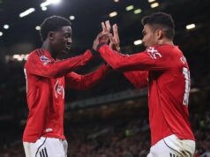 Kobbie Mainoo dá conselhos que Casemiro tem lhe contado ‘antes de cada jogo’ no Man Utd 'É terrível': Paul Scholes argumenta que duas estrelas do Man Utd ficaram profundamente 'expostas' na partida de Brentford