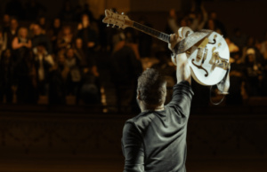 ENTREVISTA EXCLUSIVA: Agitação de Lee Brice ‘When the Kingdom Comes’: uma comovente exploração musical de compaixão, esperança e fé ENTREVISTA EXCLUSIVA: Agitação de Lee Brice 'When the Kingdom Comes': uma comovente exploração musical de compaixão, esperança e fé