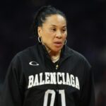ESPN acusada de preconceito em relação a Dawn Staley, Carolina do Sul, por causa da UCLA