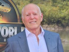 ESPN retira documento da Maratona de Boston ‘Rachel, Breathe’; O diretor Frank Marshall cita divergências sobre direitos e diz que os advogados lhe disseram ‘Assine agora ou desistiremos do show’ ESPN retira documento da Maratona de Boston 'Rachel, Breathe'; O diretor Frank Marshall cita divergências sobre direitos e diz que os advogados lhe disseram 'Assine agora ou desistiremos do show'