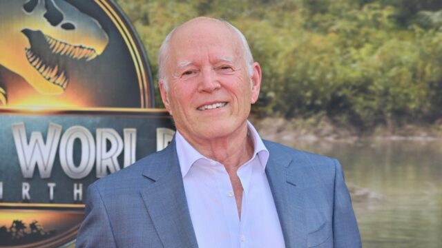 ESPN retira documento da Maratona de Boston 'Rachel, Breathe'; O diretor Frank Marshall cita divergências sobre direitos e diz que os advogados lhe disseram 'Assine agora ou desistiremos do show'
