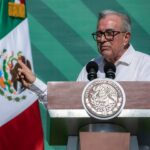 A presidente do México, Claudia Sheinbaum, discursa à mídia