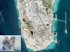 EUA atacam a ilha de Kharg, crítica do petróleo, no Irã – enquanto o regime ameaça que ‘a restrição acabou’ A fumaça sobe sobre Teerã após os ataques.