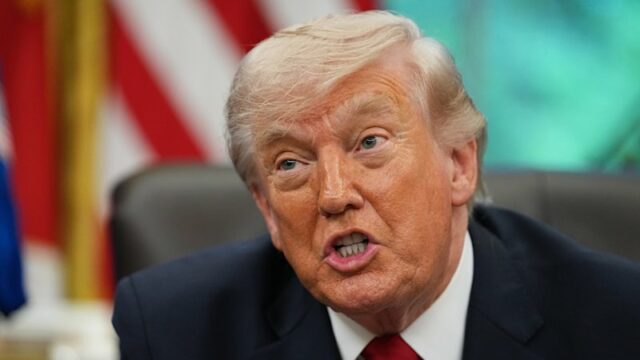 Donald Trump disse novamente que as negociações dependeriam da renúncia do Irão às suas ambições nucleares.