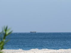 EUA dizem que dois navios da Marinha ‘transitaram’ pelo Estreito de Ormuz para remoção de minas EUA dizem que dois navios da Marinha ‘transitaram’ pelo Estreito de Ormuz para remoção de minas