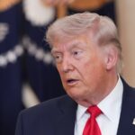 O presidente Donald Trump ameaçou com mais ataques à infraestrutura iraniana de energia e transporte se o Estreito de Ormuz não for reaberto.