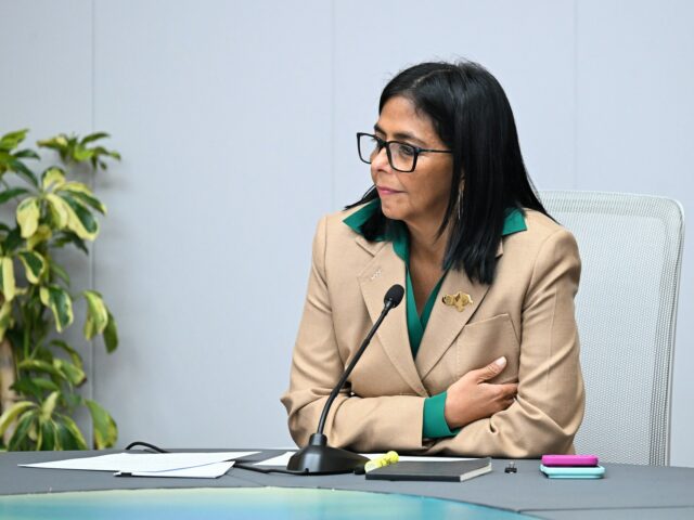 EUA retiram sanções à presidente interina da Venezuela, Delcy Rodríguez
