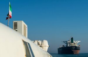 EUA visam refinaria da China na ampla repressão ao petróleo no Irã e sancionam petroleiros da ‘frota paralela’ EUA visam refinaria da China na ampla repressão ao petróleo no Irã e sancionam petroleiros da 'frota paralela'