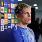 'Ele foi uma vergonha'... Nicky Butt critica Alejandro Garnacho depois do que viu no Manchester United