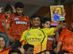 Ele vai? Ele não vai? O grande jogo de espera do MS Dhoni continua lightbox-info