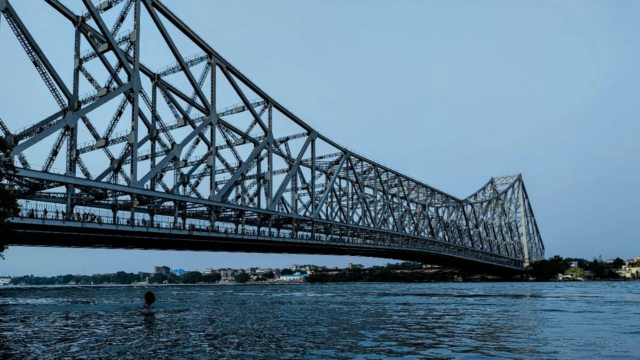 Eleições para a Assembleia do Banco Mundial: o doceiro Howrah transforma a febre eleitoral em arte culinária
