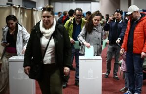 Eleitores votaram em eleições cruciais na Hungria Eleitores votaram em eleições cruciais na Hungria