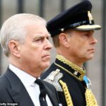 Descobriu-se que Edward, 62 anos, visitou seu irmão durante o feriado da Páscoa – o primeiro membro da Família Real a fazê-lo desde a prisão de Mountbatten-Windsor em fevereiro.