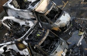 Embaixada dos EUA em Londres alerta para ‘exercer maior cautela’ perto de locais judaicos no Reino Unido e na Europa após ataques Embaixada dos EUA em Londres alerta para ‘exercer maior cautela’ perto de locais judaicos no Reino Unido e na Europa após ataques