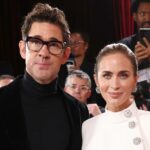 1392928873_emily contundente john krasinski zoom