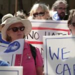 A Associação de Enfermeiras e Parteiras de NSW (NSWNMA) realizou um protesto em frente ao parlamento de NSW