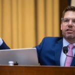 Eric Swalwell renunciará ao Congresso após alegações de agressão sexual