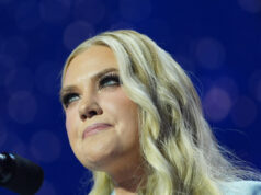 Erika Kirk vista em lágrimas após tiroteio em jantar de correspondentes na Casa Branca Erika Kirk vista em lágrimas após tiroteio em jantar de correspondentes na Casa Branca