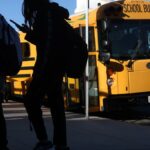 Escolas públicas de Los Angeles ultrapassam limites de tempo de tela para alunos pela primeira vez