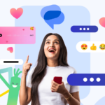 Mulher sorridente usando um smartphone, cercada por ícones do Mensagens do Google e rótulos de recursos, em um fundo com tema azul.