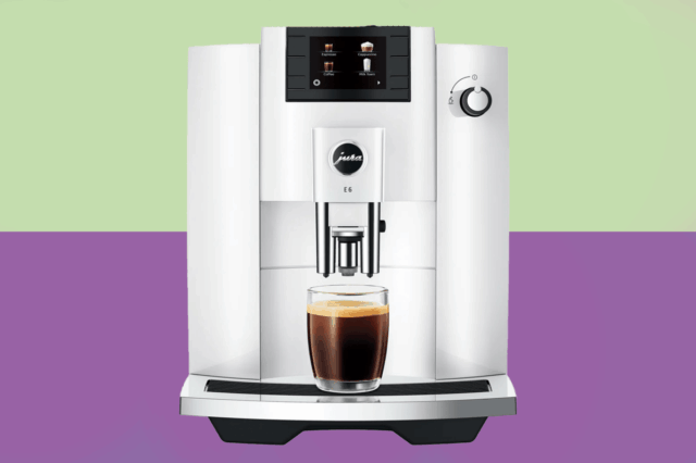Máquina de café e expresso totalmente automática JURA E6