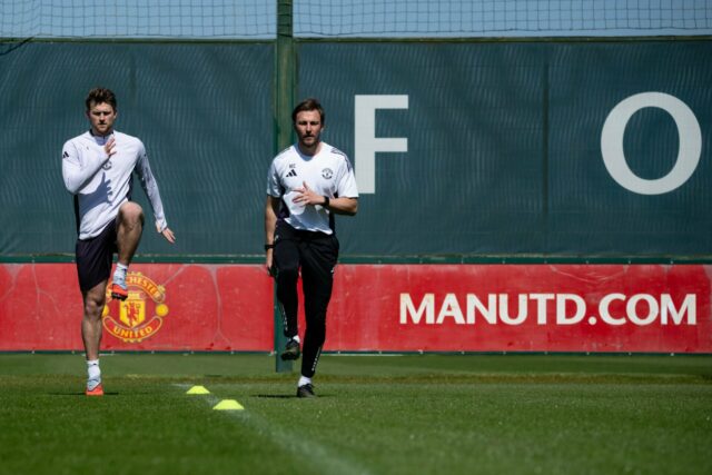 'Estamos todos esperando': Michael Carrick afirma um 'positivo' sobre a ausência do ás do Man Utd antes da partida com Brentford
