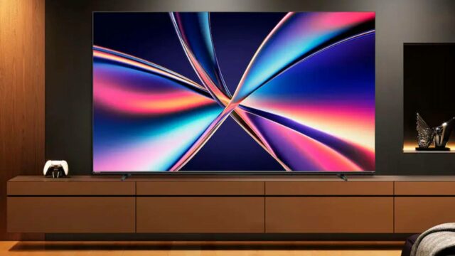 Hisense QD5 Series Google TV na sala de estar