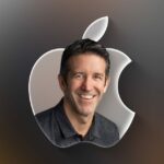 Este é o maior desafio de Ternus, já que ele e Cook conquistam uma vitória importante | A imagem mostra John Ternus com o logotipo da Apple