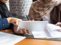 Estrategista Besar BCA Syariah com o Banco Aladin Syariah Estrategista Besar BCA Syariah com o Banco Aladin Syariah