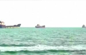 Estreito de Ormuz voltou a fechar após navios dispararem contra Estreito de Ormuz voltou a fechar após navios dispararem contra