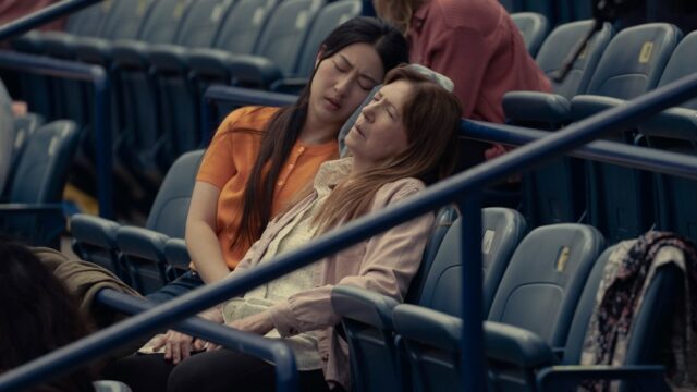 Estrelas de 'Os Testamentos' Ann Dowd e Mabel Li sobre o passado sombrio de Lydia e Vidala, história de origem do programa 'Tias' de Gilead
