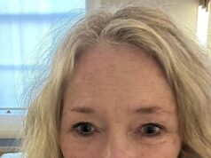 Eu adorava relaxar com algumas taças de vinho todas as noites – até que me disseram que tinha uma doença hepática com apenas 47 anos. Desisti do álcool por um ano e perdi três quilos – mas foi assim que reverti minha condição Jane Alexander lembra-se de ter ouvido de seu médico: 'Seus exames de sangue voltaram e mostram que seu fígado está sob estresse. Na verdade, você tem doença hepática gordurosa'