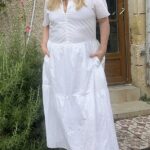 Sasha Wilkins de férias em 2024. Ela escreve: 'Antes dos golpes, eu pegava um pedaço de queijo ou uma fatia de torrada como um lanche temporário para matar a fome antes de uma refeição completa'