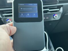 Eu mantenho este Solis Pocket Wifi em uma bolsa de viagem e você também deveria Solis Edge – dispositivo hotspot 5G, pacote inclui dados vitalícios (12 GB por ano) e 10 GB de dados globais, WiFi em mais de 140 países, acesso a mais de 300 operadoras de celular, Internet portátil da SIMO