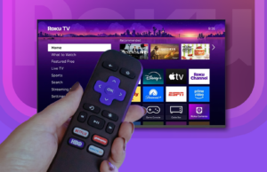 Eu usei este truque simples para consertar um Roku lento Uma smart TV com um Amazon Fire TV Stick próximo a ela.