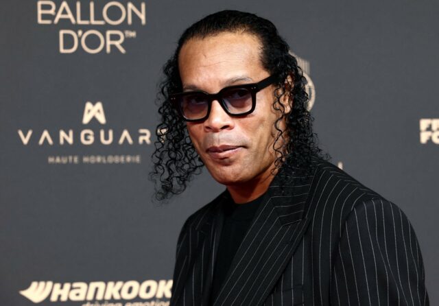 Ex-CEO do Man Utd afirma que rejeitou a chance de Ex-CEO do Man Utd afirma que rejeitou a chance de contratar Ronaldinho