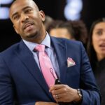 O ex-assistente de basquete feminino de Nebraska, Chuck Love, admitiu que fez sexo com a ex-jogadora Ashley Scoggin antes de ela ser demitida do time em 2022, de acordo com documentos judiciais.