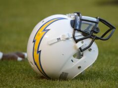 Ex-defensivo dos Chargers, membro do Hall da Fama da faculdade, morre Dick Farley obituary