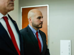 Ex-oficial da NYPD enfrenta sentença em morte por arremesso mais frio Yahoo news home