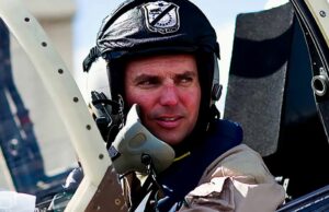 Ex-piloto de Top Gun perde recurso contra extradição Ex-piloto de Top Gun perde recurso contra extradição